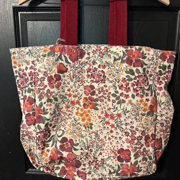 NWT Laura Ashley Oversized Fabric Floral Tote Red Green - Picture 3 of 3
